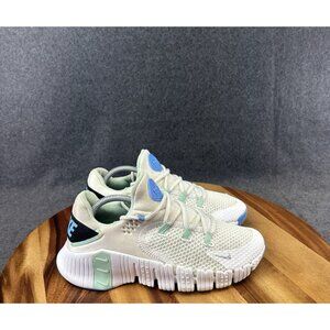 Nike Women's Sneakers in Cream and Blue